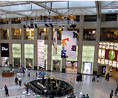 購物廣場后期的維護使用不銹鋼手拉葫蘆